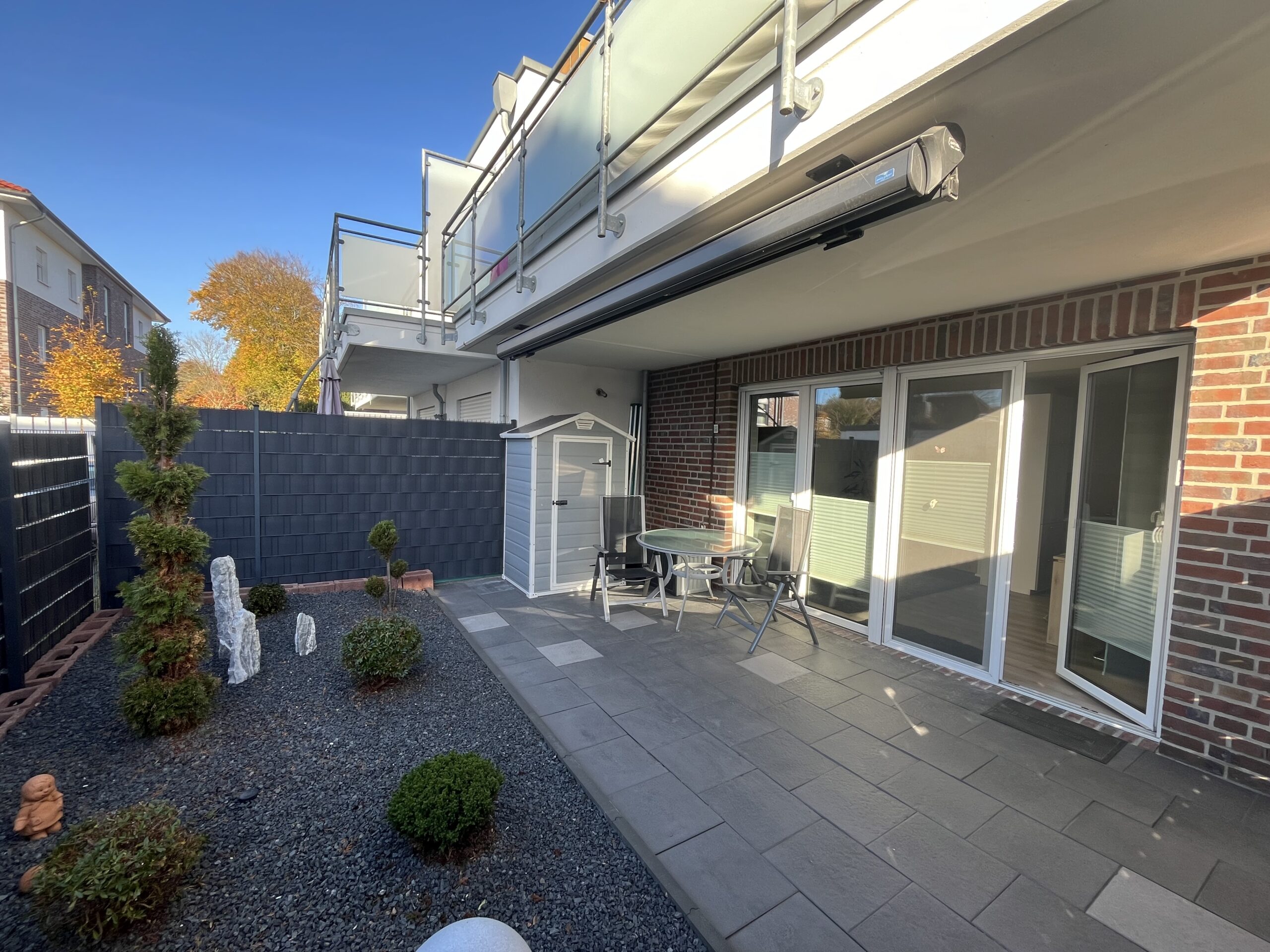 Terrasse mit Sitzbereich der Ferienwohnung ELMO